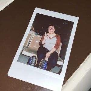 Meet your Posher, Lora